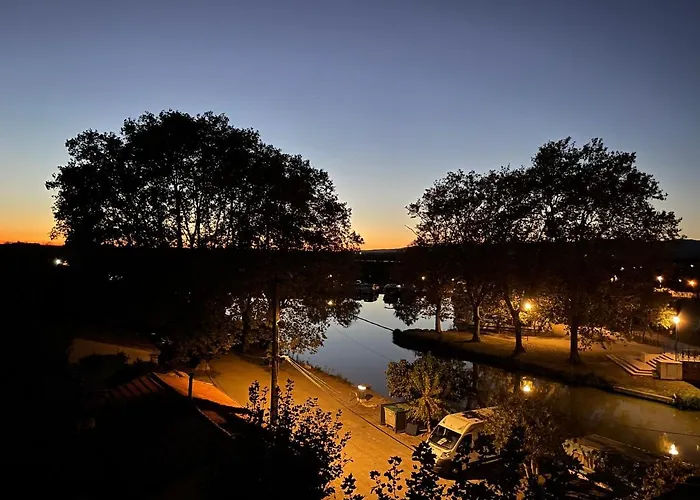 Grosse Am Canal Du Midi Mit Dachterrrasse Διαμέρισμα
